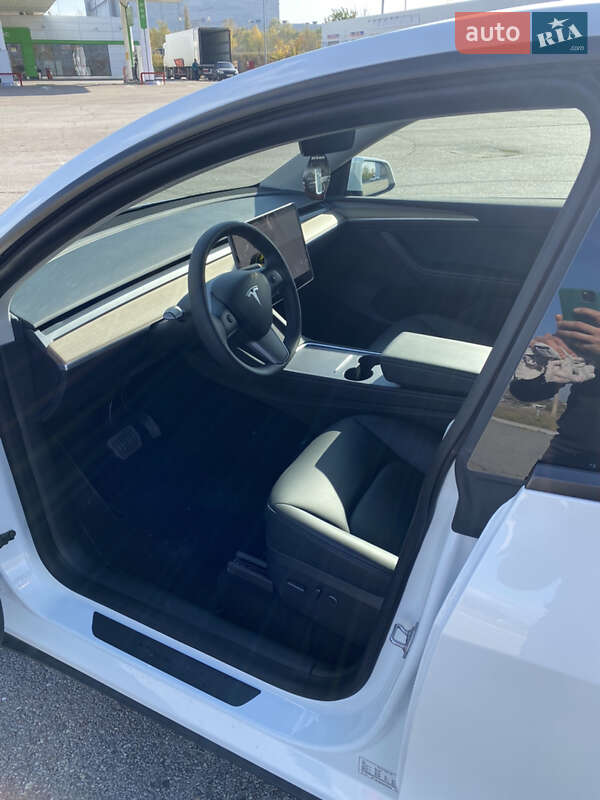 Позашляховик / Кросовер Tesla Model Y 2022 в Запоріжжі