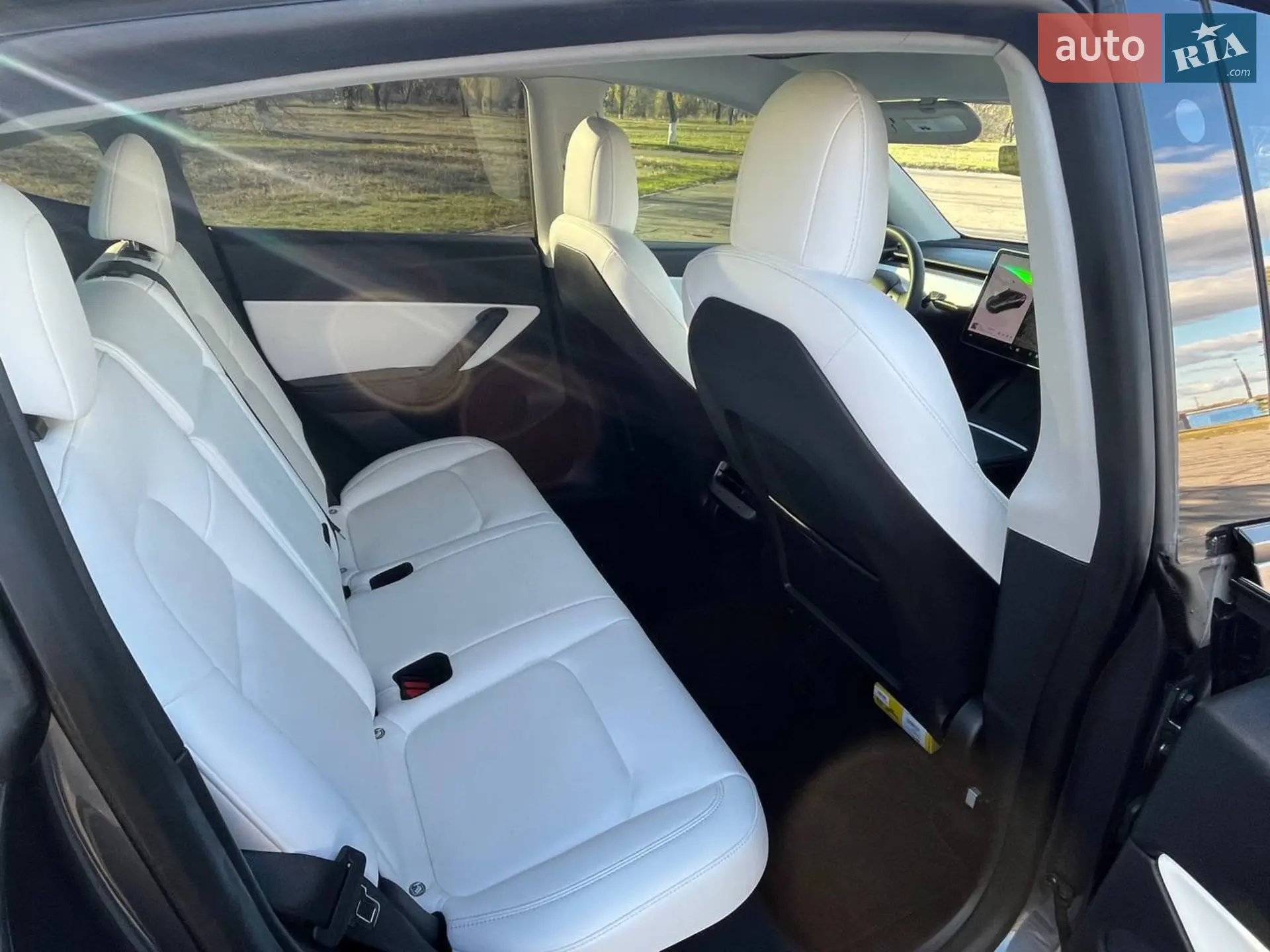 2022 Tesla Model Y - мініатюра 16