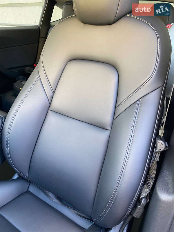 Позашляховик / Кросовер Tesla Model Y 2022 в Києві