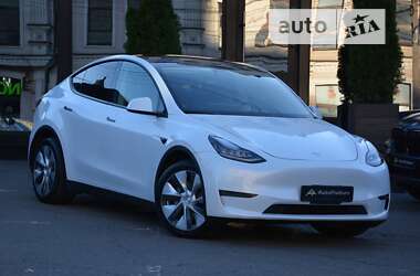 Tesla Model Y 2020