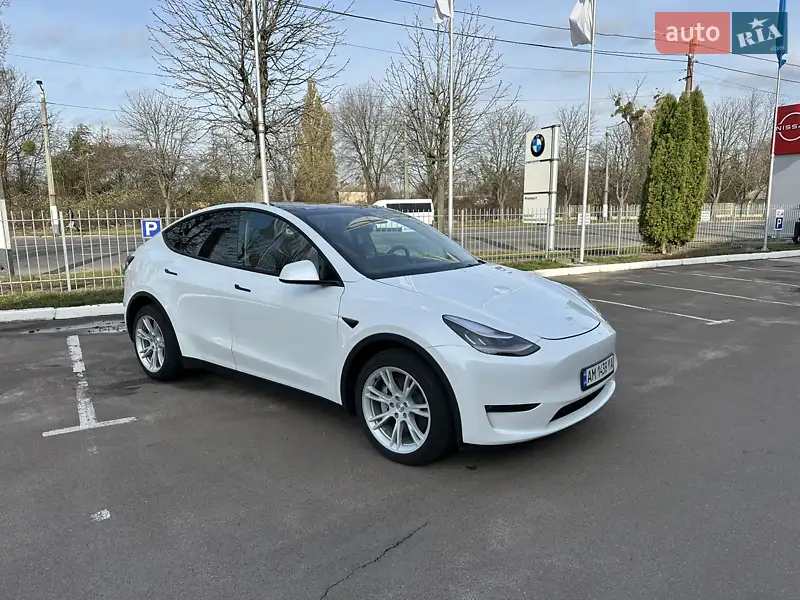 Tesla Model Y