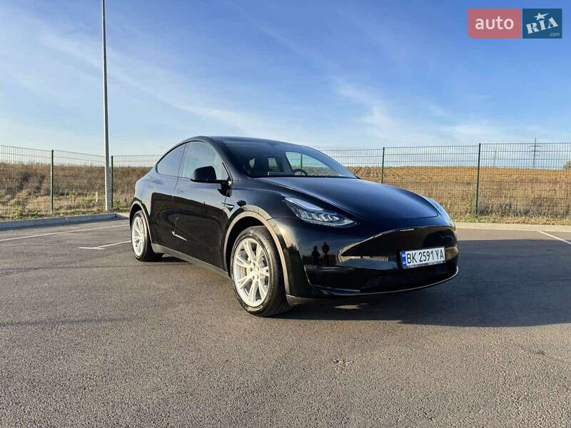 Внедорожник / Кроссовер Tesla Model Y 2020 в Ровно