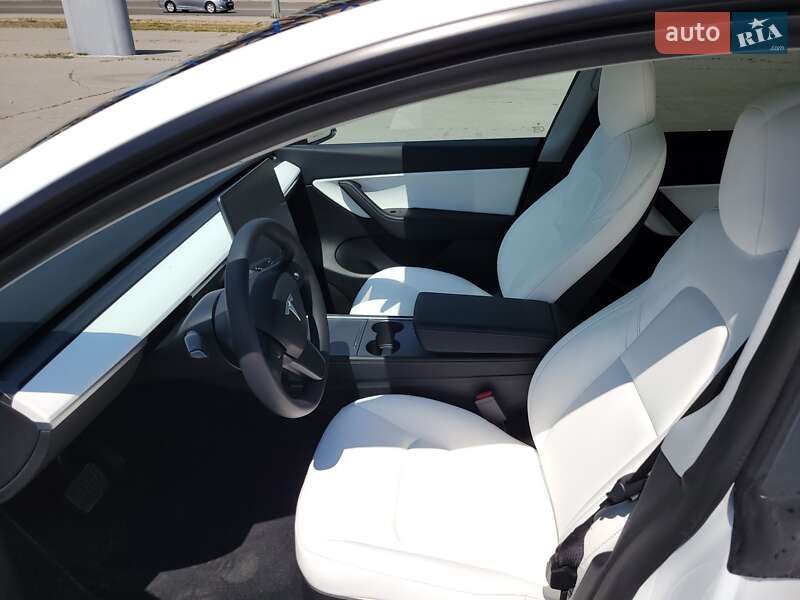 Позашляховик / Кросовер Tesla Model Y 2021 в Харкові