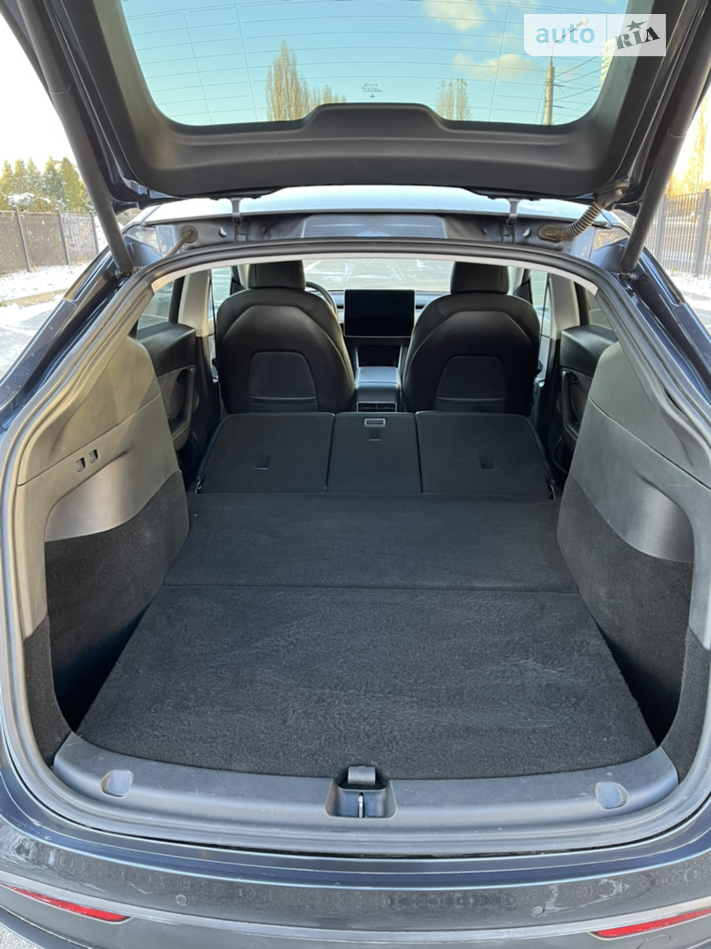2020 Tesla Model Y - мініатюра 17