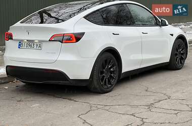 Позашляховик / Кросовер Tesla Model Y 2021 в 