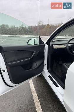 Внедорожник / Кроссовер Tesla Model Y 2021 в Сумах