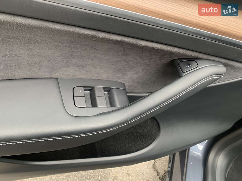 Внедорожник / Кроссовер Tesla Model Y 2022 в Новомосковске фото 6 Внедорожник / Кроссовер Tesla Model Y 2022 в Новомосковске