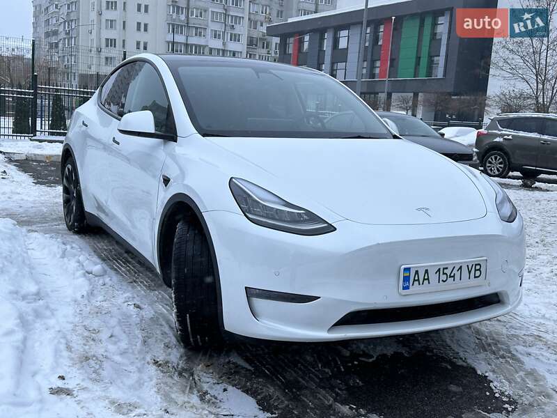Внедорожник / Кроссовер Tesla Model Y 2022 в Киеве