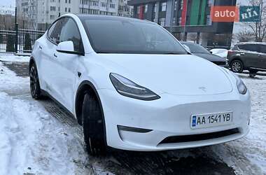 Внедорожник / Кроссовер Tesla Model Y 2022 в Киеве