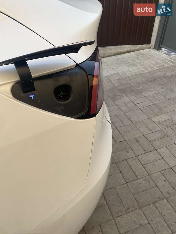 Внедорожник / Кроссовер Tesla Model Y 2022 в Днепре фото 7 Внедорожник / Кроссовер Tesla Model Y 2022 в Днепре