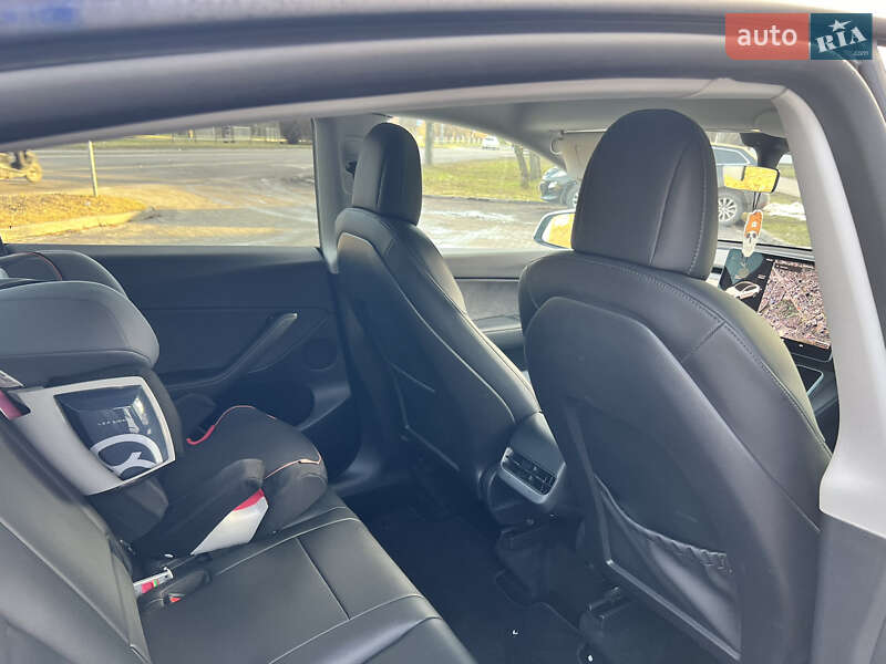 Внедорожник / Кроссовер Tesla Model Y 2022 в Львове