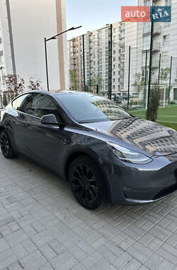 Внедорожник / Кроссовер Tesla Model Y 2021 в 