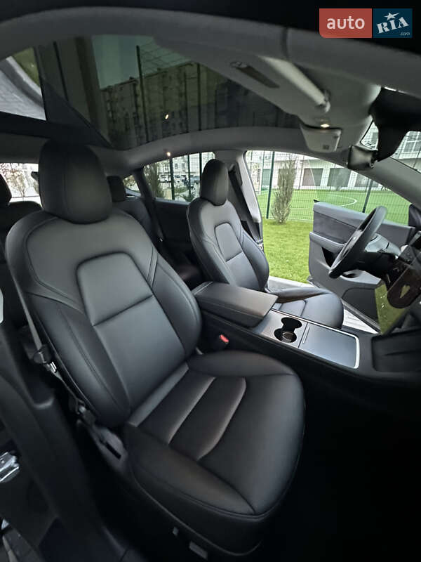 Внедорожник / Кроссовер Tesla Model Y 2021 в Днепре