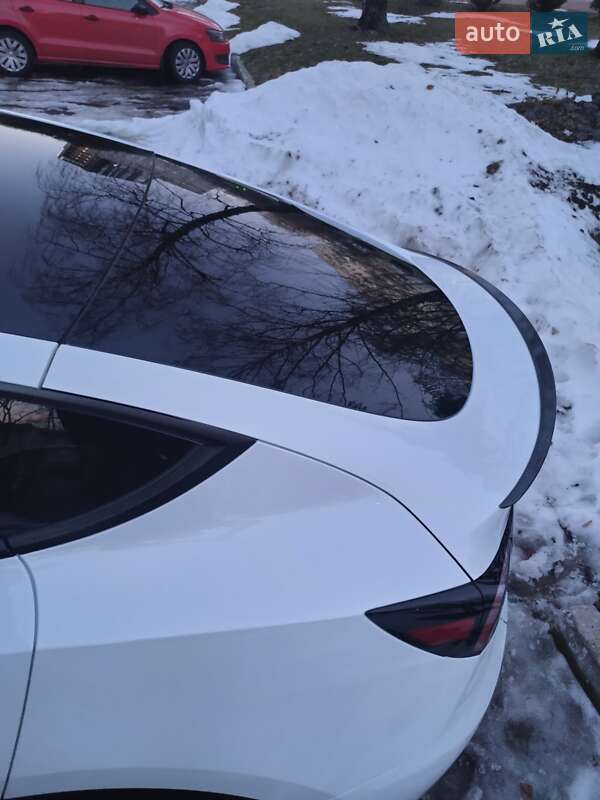 Внедорожник / Кроссовер Tesla Model Y 2022 в Чернигове
