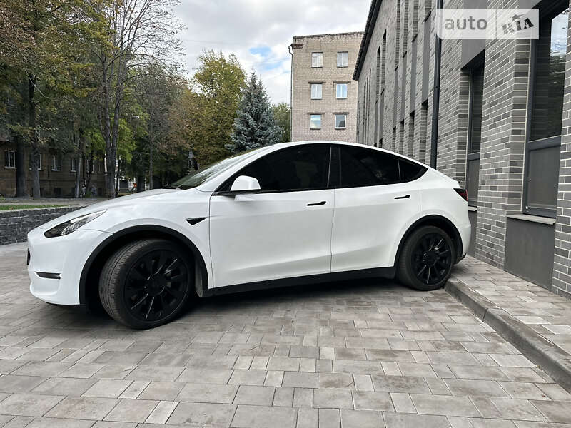 Позашляховик / Кросовер Tesla Model Y 2022 в Дніпрі