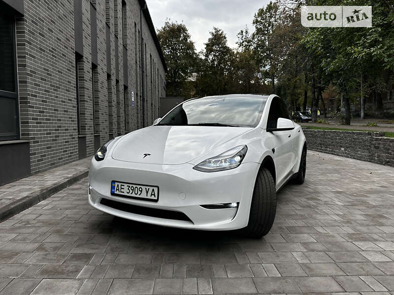 Позашляховик / Кросовер Tesla Model Y 2022 в Дніпрі