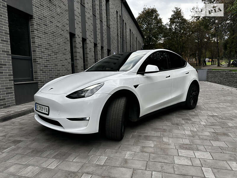 Позашляховик / Кросовер Tesla Model Y 2022 в Дніпрі