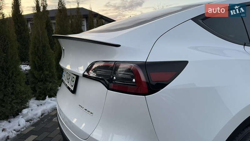 Позашляховик / Кросовер Tesla Model Y 2022 в Києві