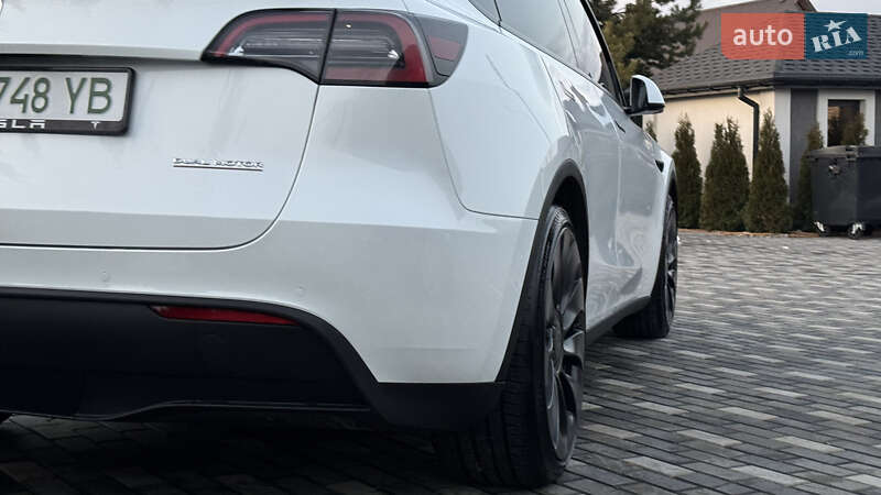 Позашляховик / Кросовер Tesla Model Y 2022 в Києві