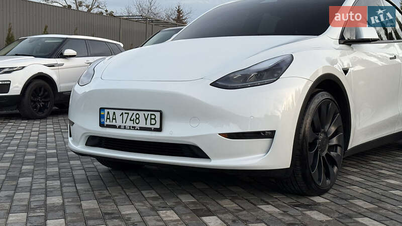 Позашляховик / Кросовер Tesla Model Y 2022 в Києві