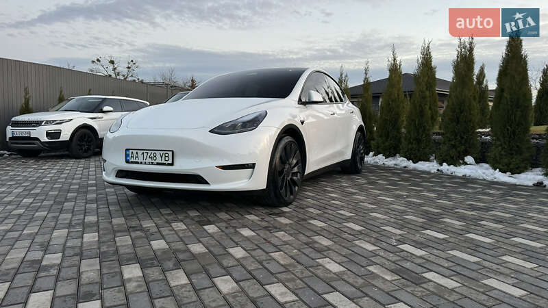 Позашляховик / Кросовер Tesla Model Y 2022 в Києві