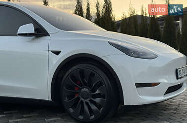Внедорожник / Кроссовер Tesla Model Y 2022 в Киеве