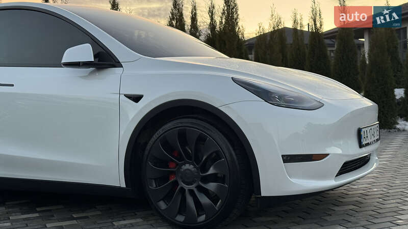 Позашляховик / Кросовер Tesla Model Y 2022 в Києві