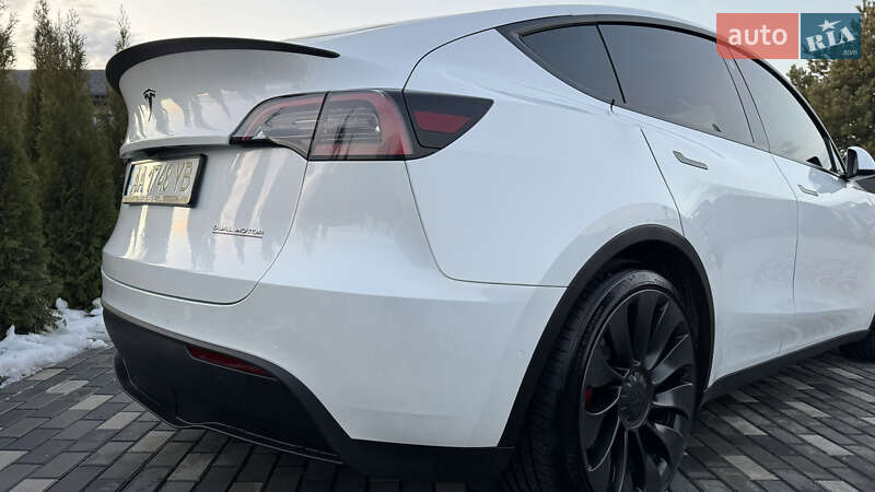 Позашляховик / Кросовер Tesla Model Y 2022 в Києві
