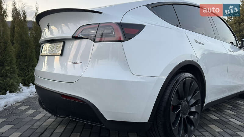 Позашляховик / Кросовер Tesla Model Y 2022 в Києві