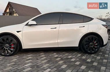 Внедорожник / Кроссовер Tesla Model Y 2022 в Киеве