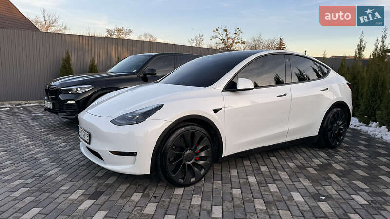 Позашляховик / Кросовер Tesla Model Y 2022 в Києві