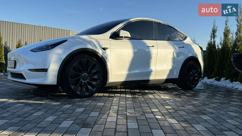 Позашляховик / Кросовер Tesla Model Y 2022 в Києві