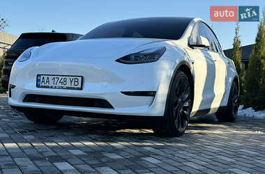 Внедорожник / Кроссовер Tesla Model Y 2022 в Киеве