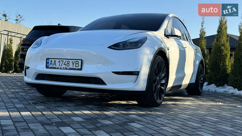 Позашляховик / Кросовер Tesla Model Y 2022 в Києві