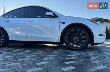 Внедорожник / Кроссовер Tesla Model Y 2022 в Киеве