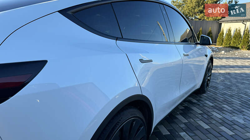 Позашляховик / Кросовер Tesla Model Y 2022 в Києві