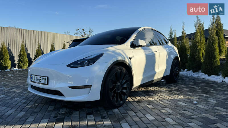 Позашляховик / Кросовер Tesla Model Y 2022 в Києві
