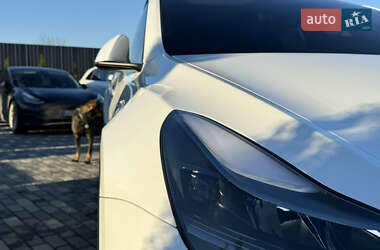 Внедорожник / Кроссовер Tesla Model Y 2022 в Киеве