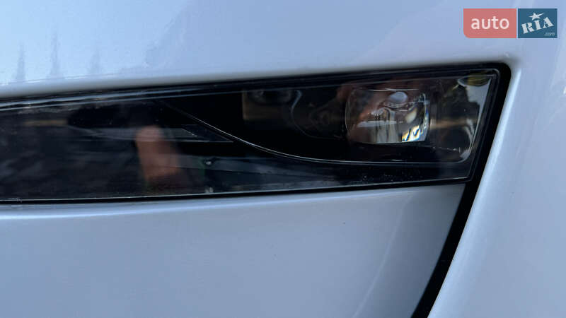 Позашляховик / Кросовер Tesla Model Y 2022 в Києві