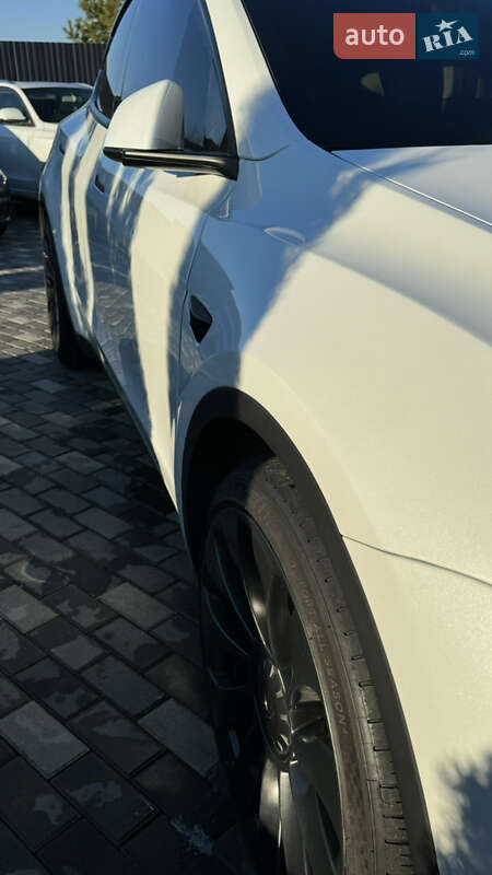 Позашляховик / Кросовер Tesla Model Y 2022 в Києві