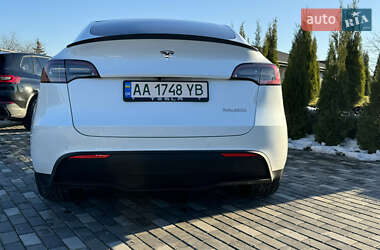 Внедорожник / Кроссовер Tesla Model Y 2022 в Киеве