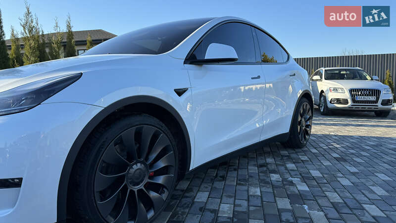Позашляховик / Кросовер Tesla Model Y 2022 в Києві
