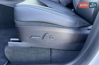 Внедорожник / Кроссовер Tesla Model Y 2022 в Киеве