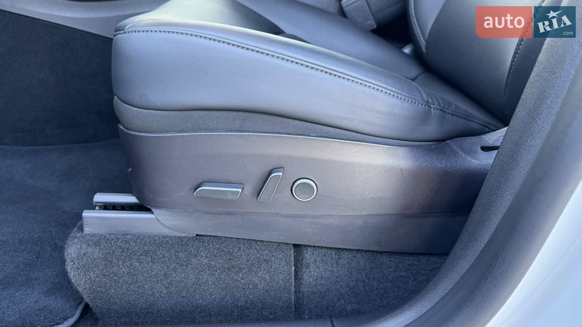 2022 Tesla Model Y - мініатюра 259