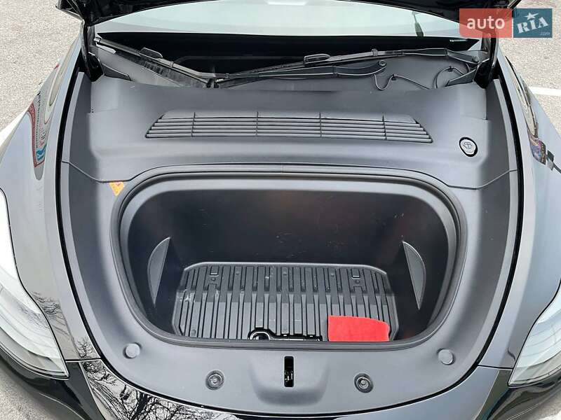 Внедорожник / Кроссовер Tesla Model Y 2022 в Николаеве
