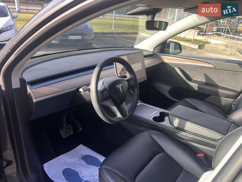 Внедорожник / Кроссовер Tesla Model Y 2023 в Тернополе