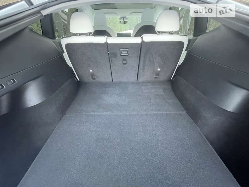 Внедорожник / Кроссовер Tesla Model Y 2021 в Ровно