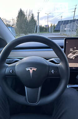 Внедорожник / Кроссовер Tesla Model Y 2021 в Львове