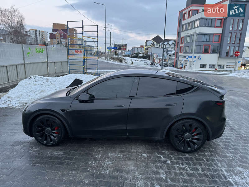 Позашляховик / Кросовер Tesla Model Y 2020 в Тернополі