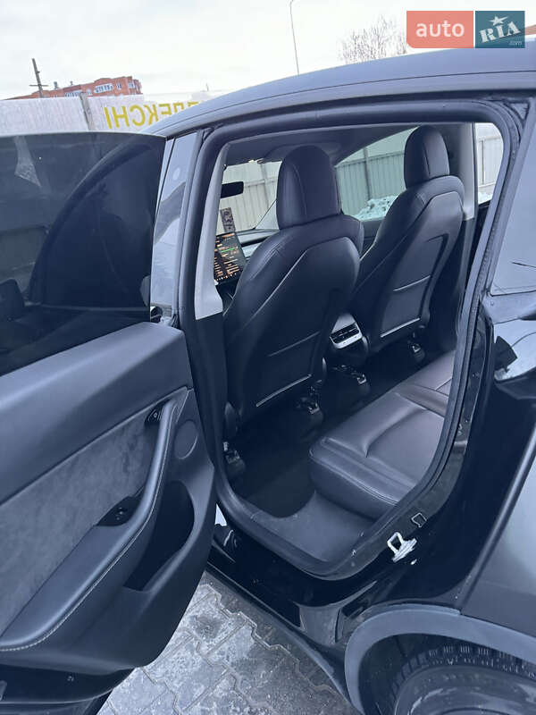 Позашляховик / Кросовер Tesla Model Y 2020 в Тернополі